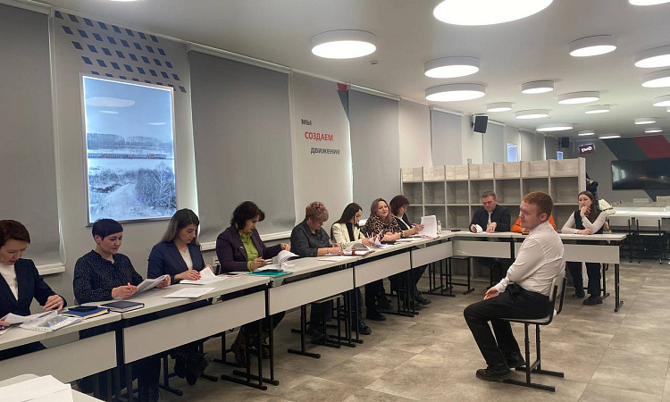 В ЧТЖТ состоялось ежегодное распределение выпускников