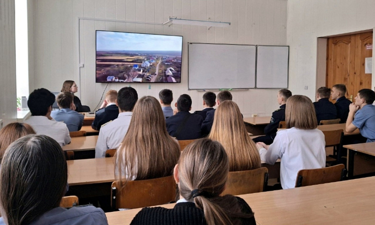 В УУКЖТ ИрГУПС прошел кинопоказ фильма "Волонтеры будущего". В УУКЖТ ИрГУПС прошел кинопоказ фильма "Волонтеры будущего".