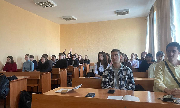 Студентам ЗабИЖТ рассказали о работе волонтеров