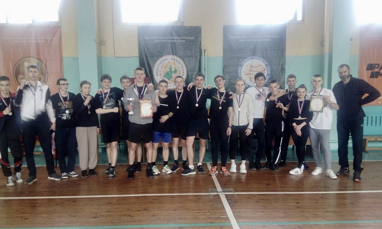 Веселые старты среди студентов 1 курса СКТиС