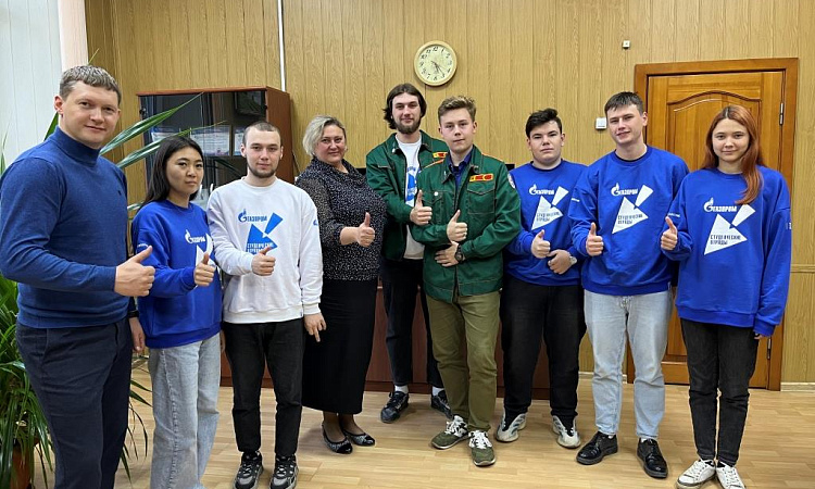 Встреча директора СКТиС Натальи Черных с участниками III Международного строительного чемпионата