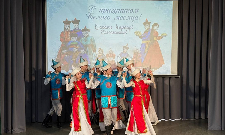 Праздник Сагаалган объединил в ЗабИЖТ сотни студентов