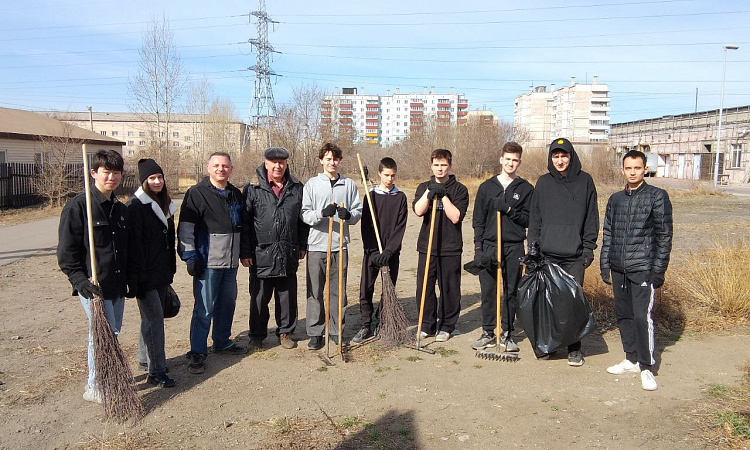 Студенты ЗабИЖТ провели субботник