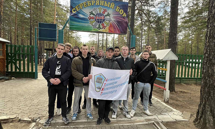 Студенты ЧТЖТ активно участвуют в субботниках