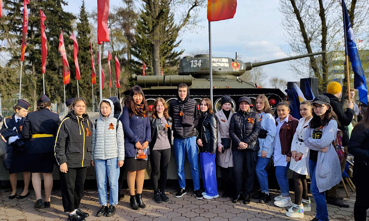 Участие студентов МК ЖТ ИрГУПС в торжественном шествии 9 мая