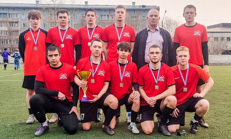 Подведены итоги студенческой лиги по футболу