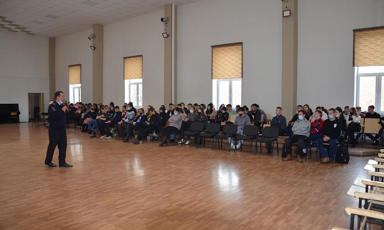 встреча со старшим инспектором по пропаганде БГД ОГИБДД МУ МВД «Иркутское» капитаном полиции Добровольским И.В.