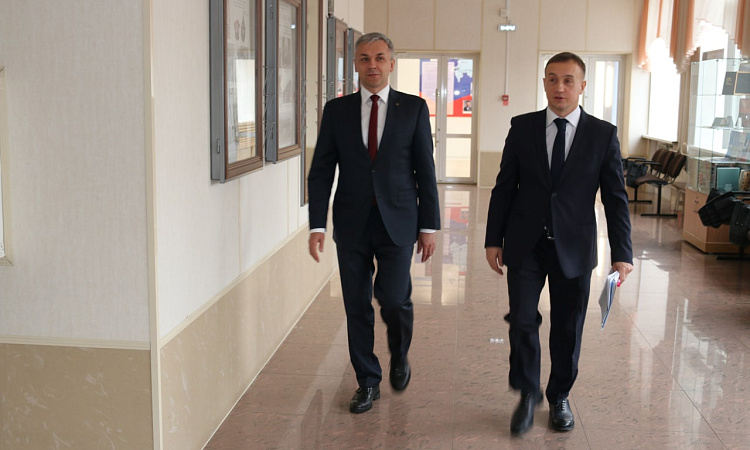 Встреча ректора ИрГУПС Юрия Анатольевича Трофимова с руководителями структурных подразделений филиала