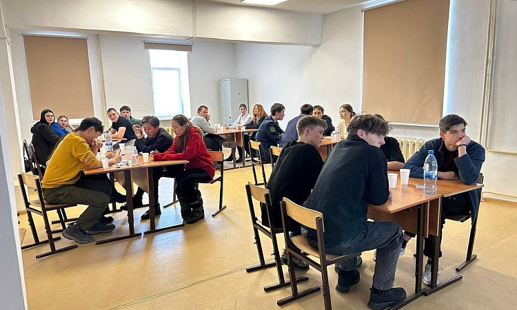 Поздравляем команду УУКЖТ ИрГУПС со ll местом в интелектуально-познавательной игре, посвященной памятным датам военной истории России, среди курсантов филиала ЦРВСП в Республике Бурятия!