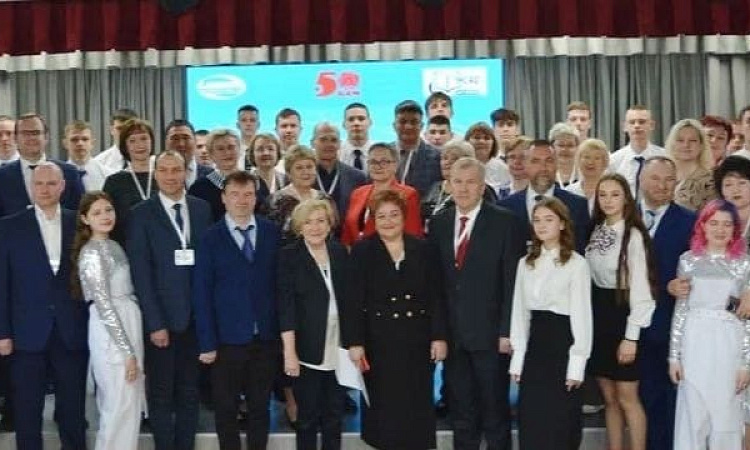 30-31 мая директор колледжа Наталья Черных принимает участие в расширенном заседании Западно-Сибирского, Восточно-Сибирского и Дальневосточного регионального совета профессионального образования и обучения на железнодорожном транспорте