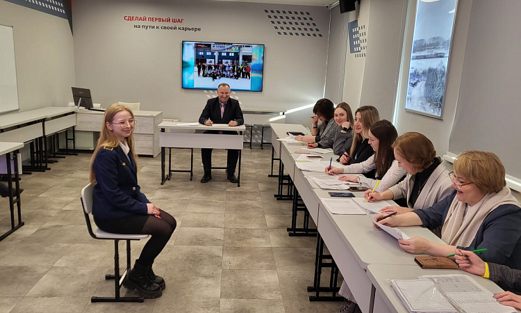 В ЧТЖТ состоялось распределение выпускников