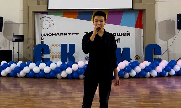 "Аянга: от танца к пению – путь к победе!"