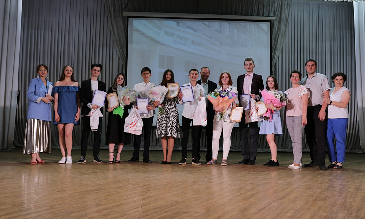  «Мисс и мистер КрИЖТ»