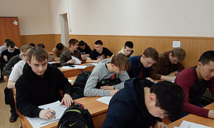 Обучение участников студенческих отрядов МОО «РСО» по профессиональным программам «Бетонщик», «Маляр», «Монтажник стальных и железобетонных конструкций». 