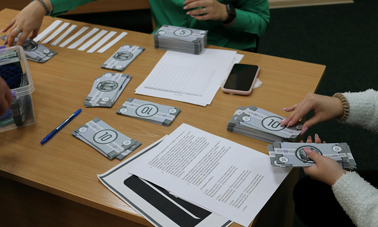 22 сентября в КрИЖТ проводилась бизнес-игра "Рынок и капитал"