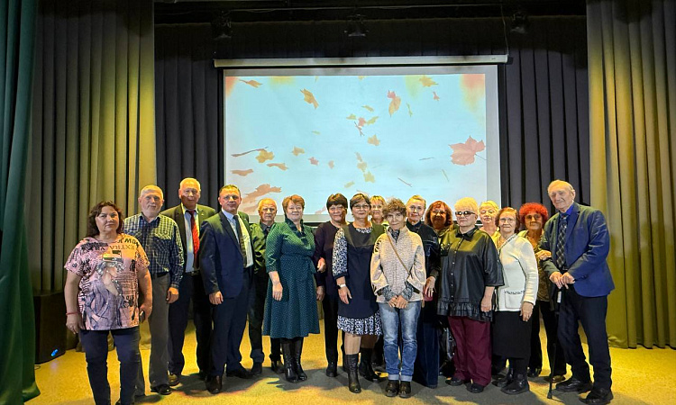 В ЗабИЖТ прошел концерт ко Дню пожилого человека 