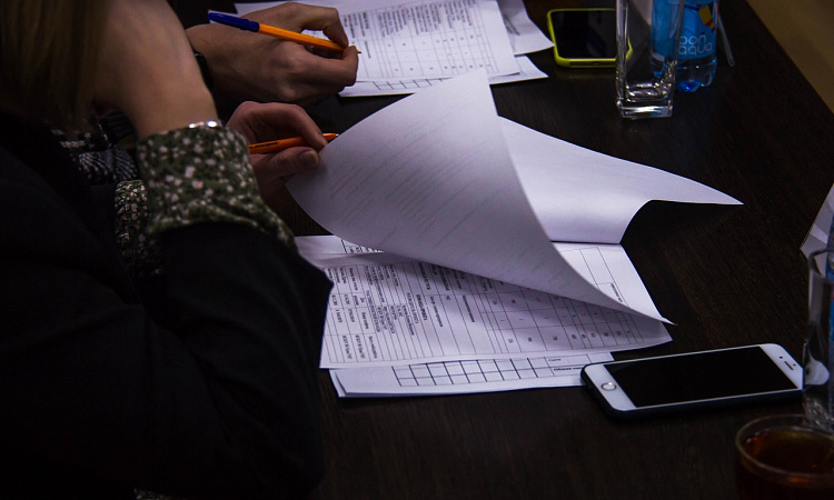 Первые победы в грантовых конкурсах.