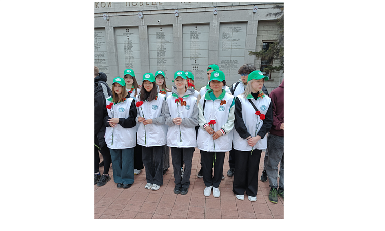 Студенты МК ЖТ ИрГУПС приняли участие в патриотической акции «Пламя гордости за Победу»