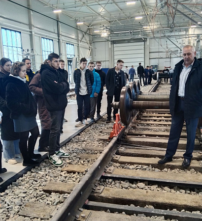 От теории к практике: будущие железнодорожники укрепляют навыки безопасности движения