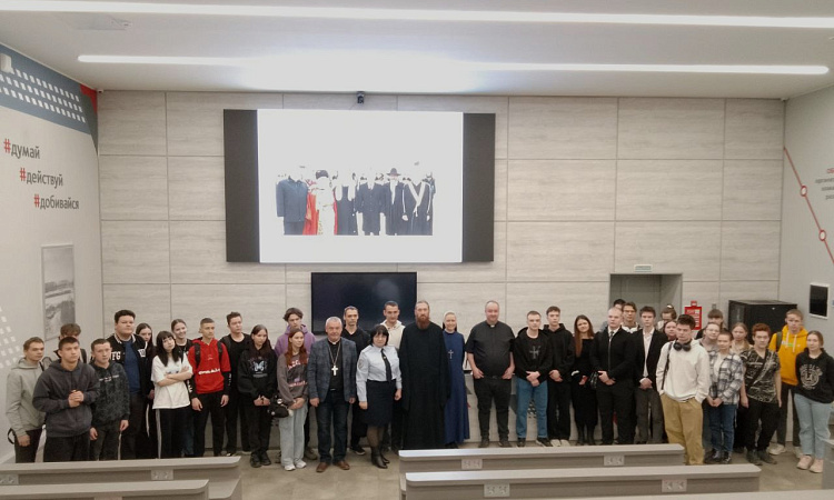 Студентам ЗабИЖТ рассказали о духовности и религии