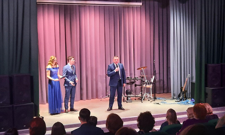 Праздничный концерт