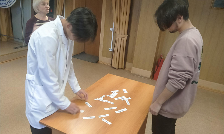 Для студентов МК ЖТ ИрГУПС прошёл тренинг: "Доступные источники здоровых эндорфинов" 