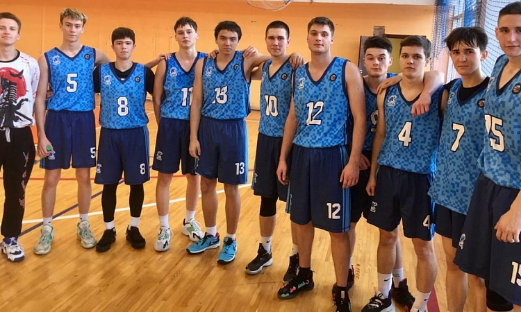 Вторая игра турнира по баскетболу в рамках Региональной студенческой баскетбольной лиги.