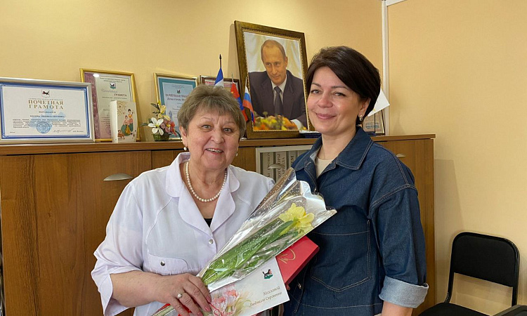 Поздравление с 8 марта