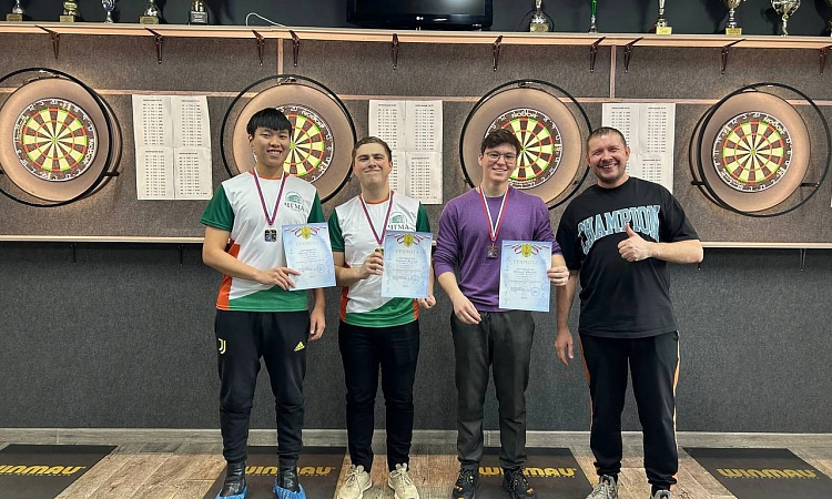 Соревнования по дартс