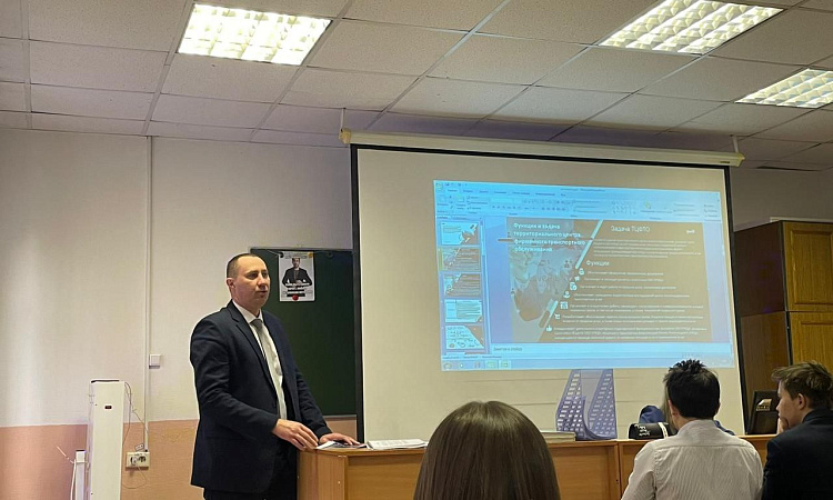 Представители ЗабЖД провели встречу со студентами техникума