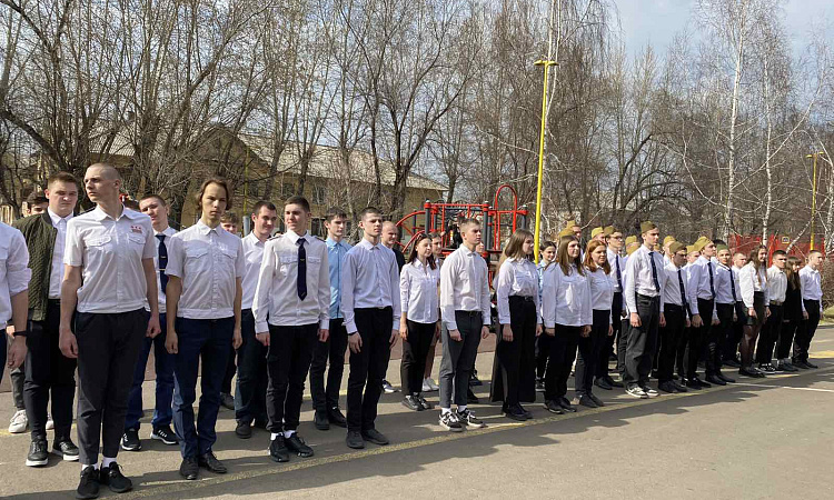 Конкурс «Смотр строя и песни» 