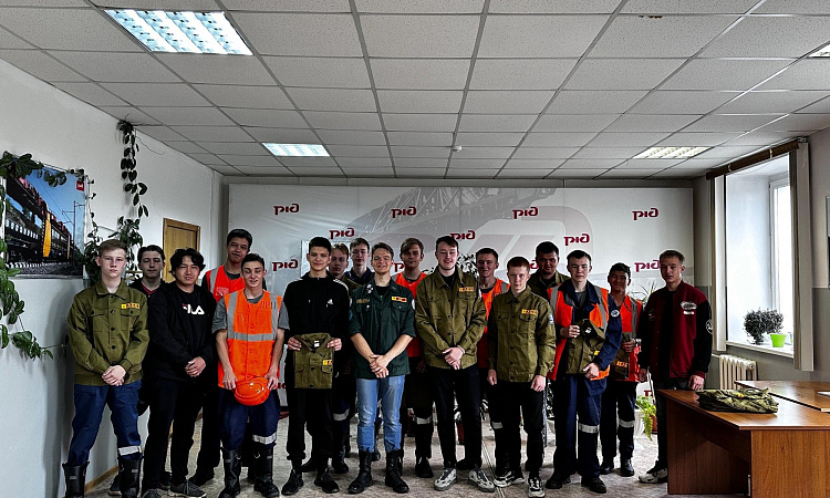 Студотрядам «Дизель» и «Перун» вручили бойцовки