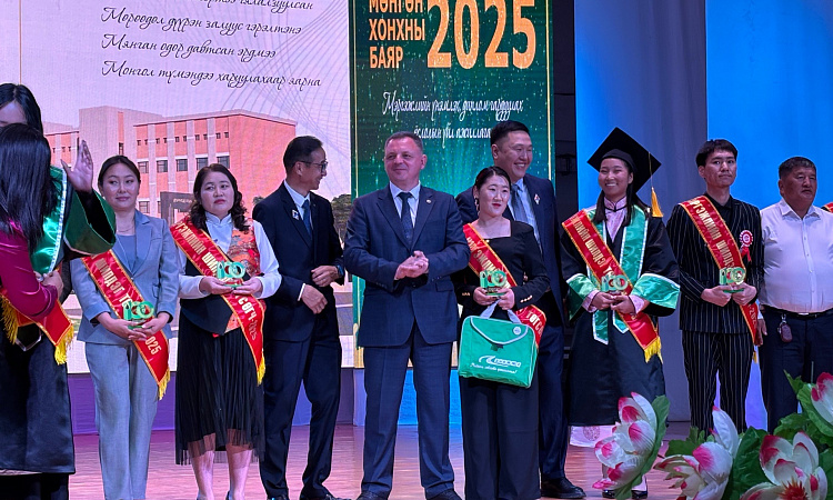 Вручение дипломов — заключительный этап