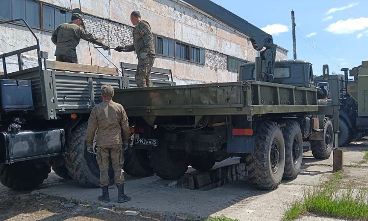 Автотранспорт, переданный в зону СВО, отправится на фронт