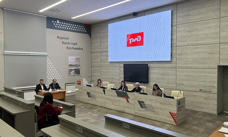 В ЗабИЖТ состоялось распределение выпускников