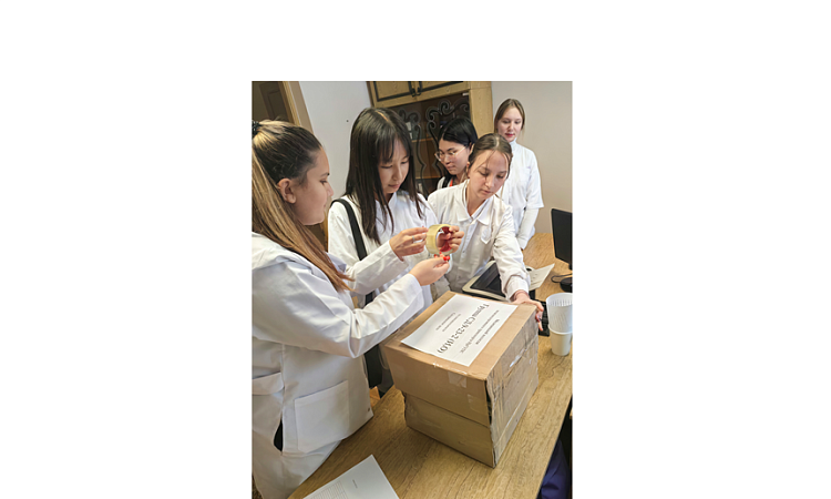 Студенты МК ЖТ ИрГУПС приняли участие в акции "Пишу тебе письмо, солдат" 