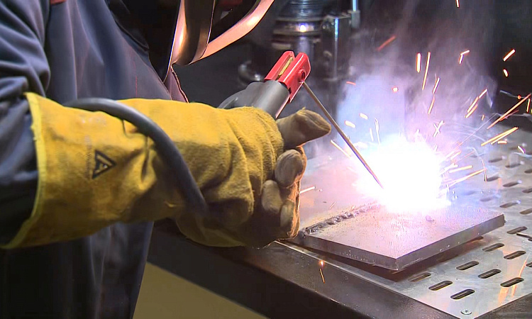 Есть такая профессия – сварщик