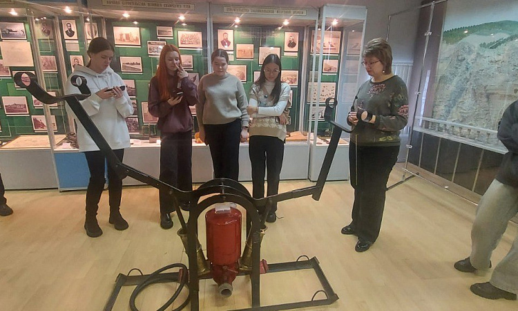 Студенты ЗабИЖТ побывали в музее Инженерного центра ЗабЖД