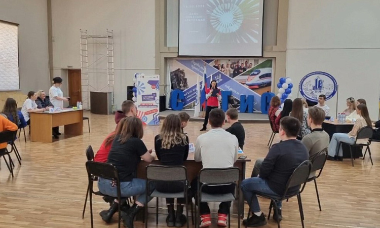  "Деловая игра" в рамках деятельности Клуба "Большая перемена"