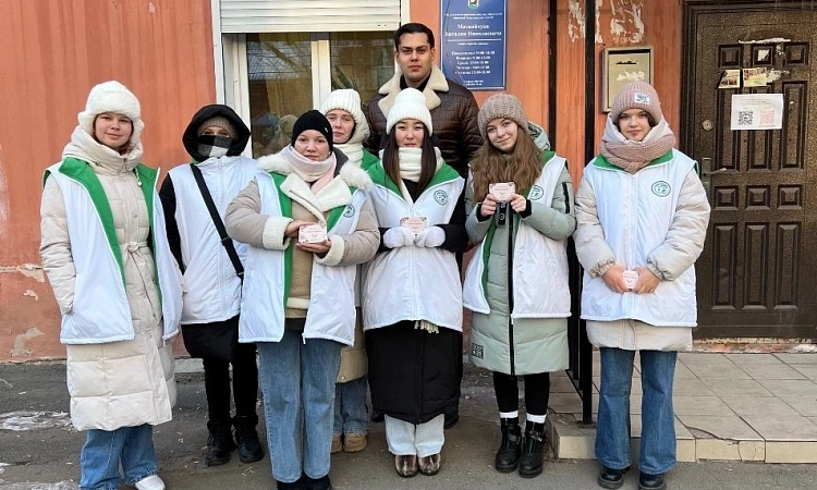 Участие студентов МК ЖТ ИрГУПС в акции "Не забудь поздравить маму"