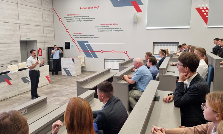 Для первокурсников провели открытый урок по основам безопасности 