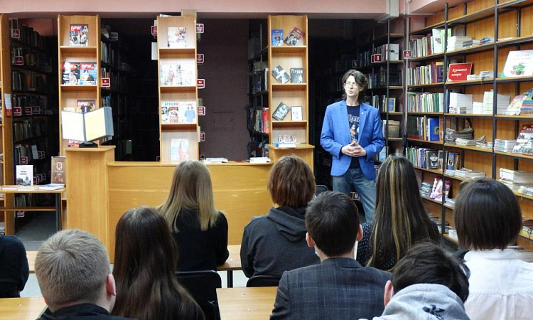 В рамках цикла "Встречи для вас" беседа с писателем Максимом  Живетьевым