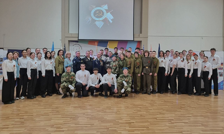  Смотр-конкурс строя и песни "На знамя Победы равняем шаг!"