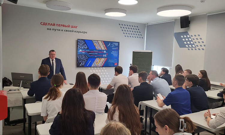 Лекцию о безопасности движения провел заместитель начальника ЗабЖД