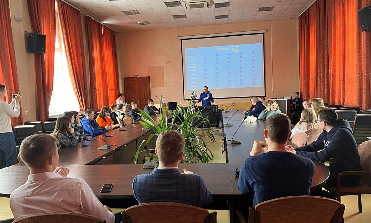 Встреча с активистами Иркутского регионального отделения "Молодой Гвардии Единой России"