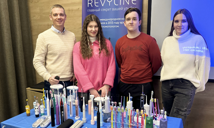 Студенты МК ЖТ ИрГУПС посетили «Информативный семинар о средствах гигиены полости и мотивации пациентов» компании Revyline